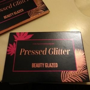 Beauty Glazed pressed glitter shadows